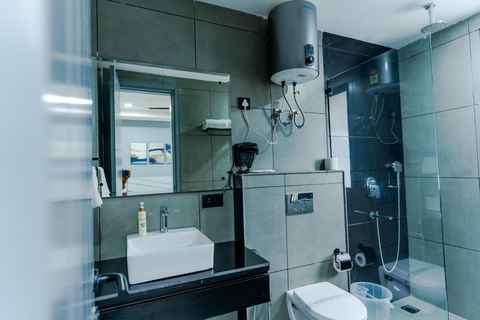 Bedchambers Luxury Apartment Near Golf Course Road Gurgaon Exterior foto